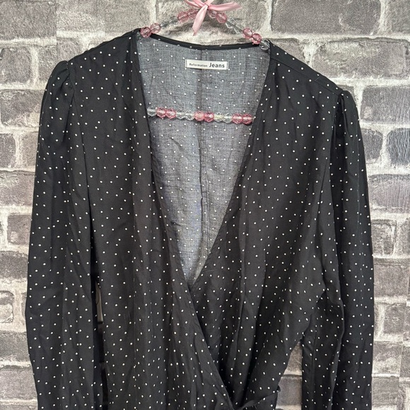 REFORMATION Alaina Wrap Top Ditto Dot Black White Polka Dot Print blouse shirt - Picture 3 of 13